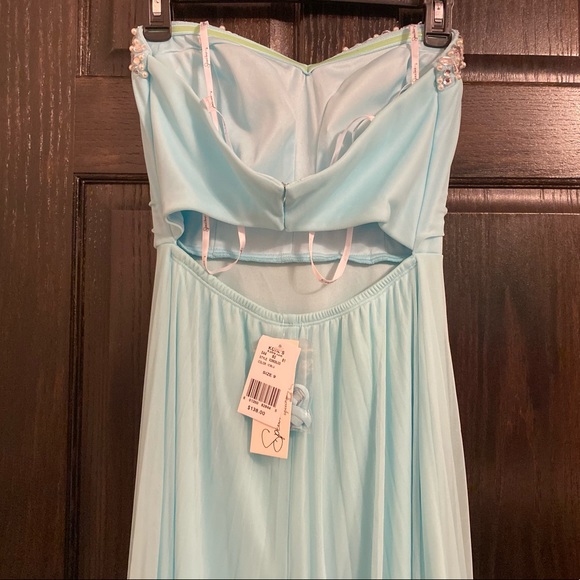 Embellished Sweetheart Neck Maxi Dress - Picture 5 of 6